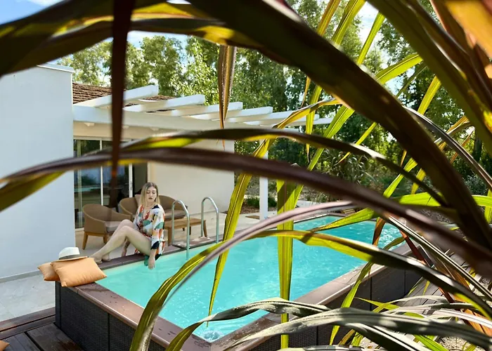 Is Cheas Wine Farm Boutique Hotel